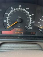 1999 Mercedes e420 only 148k miles runs excellent Elmhurst - Image 5