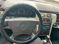 1999 Mercedes e420 only 148k miles runs excellent Elmhurst - Image 9