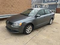 2013 volkswagen vw jetta only 111k miles runs awesome Elmhurst - Image 2