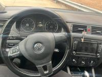 2013 volkswagen vw jetta only 111k miles runs awesome Elmhurst - Image 4