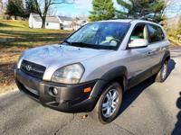 Hyundai Tucson - ONE OWNER - LOW MILEAGE - LOOK!! Lakewood - Image 2