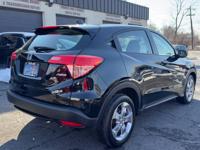 2018 HONDA HRV AWD ONE OWNER GREAT ON GAS RUNS GREAT FINANCE WARRANTY FEASTERVILLE - Image 7