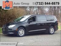 2017 Chrysler Pacifica Touring 4dr Mini Van East Brunswick, NJ - Image 2