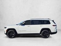 2022 Jeep Grand Cherokee L Limited 4x4 4WD SUV AUTONATION Call (480) 750-7483 to confirm availability - January 23rd - Image 10