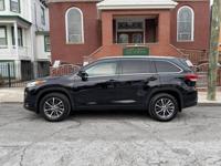 2019 Toyota Highlander XLE AWD Staten Island NY - Image 3