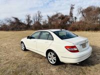 2008 Mercedes C300 Sport Runs Drives looks great motorhubnj.com - Image 5