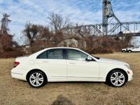 2008 Mercedes C300 Sport Runs Drives looks great motorhubnj.com - Image 8