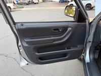 2001 Honda CR-V LX FWD w/ 69k Miles!!! 1 ORIGINAL OWNER! MINT Miramar Motorsports - Image 10