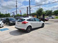 2018 Ford Focus, clean title, runs great, 76k miles Houston - Image 7