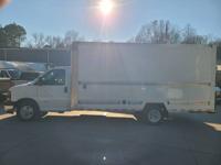 2022 GMC Savana 3500 17ft Cargo Box Truck Cutaway Work Delivery Van Peachland - Image 4