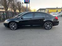 2013 Chrysler 200 S Sedan / Automatic/ Heated Leather/ ONLY 98K Miles Salem/1477 Hawthorne Ave NE - Image 3