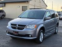 2017 Dodge Grand Caravan Wheelchair Van - SWIVEL SEAT / EZ LOCK!!! Wheelchair Van In Beaverton - Image 4