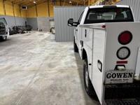 2017 Ford F-350 4x4 Regular Cab XL Utility Bed Mid TN - Image 10