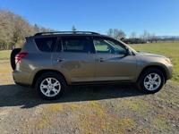 2012 Toyota RAV4 (Base) AWD 2 owners. Financing available. molalla - Image 7