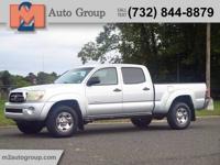 2005 Toyota Tacoma V6 4dr Double Cab 4WD East Brunswick, NJ - Image 2