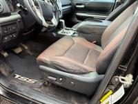 14 Toyota Tundra super crew TSS excellent condition clean title Galleria - Image 7
