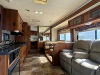 2012 COACHMEN LEPRECHAUN V10* GAS* 2 SLIDES* CLEAN CARFAX *FINANCING** PORT ST. LUCIE, FL (772) 212-3005️⃣ O.B.O - Image 5