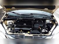 2011 Toyota Sienna XLE 8 Passenger 4dr Mini Van - Image 5