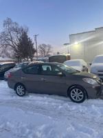 2014 nissan versa DONT MISS OUT Blue island