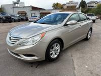 2011 hyundai sanata 117k graet condition , Denver - Image 3