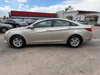 2011 hyundai sanata 117k graet condition , Denver - Image 6