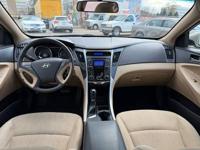 2011 hyundai sanata 117k graet condition , Denver - Image 9