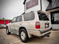 1998 Toyota 4 Runner Limited Clean Car Fax Soth Houston - Image 4