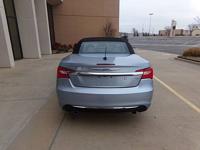 2012 Chrysler 200 2dr Conv Touring - Image 5