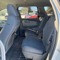 2011 Chevrolet Traverse - FINANCING AVAILABLE! - Dealmaker Auto Sales DEALMAKER AUTO SALES - - Image 9