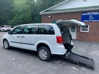 2015 *Chrysler* *Town* ** *Country* *HANDICAP* *WHEELCHAIR* Chrysler Town & Country - Image 7