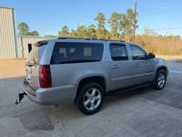 2008 Chevrolet Suburban LT Humble area - Image 8