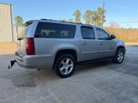 2008 Chevrolet Suburban LT Humble area - Image 9