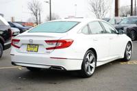 2018 Honda Accord Touring edmonds - Image 6