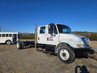2008 International 4300 IHC 4300 Cab and Chassis Burkeville - Image 4