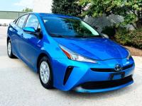 2019 Toyota Prius L Eco PREMIUM sedan HYBRID ! PHILADELPHIA