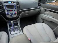 HYUNDAI SANTA FE SUV -ONLY 29,973 MILES-SENIOR OWNED-WELL KEPT POWDER SPRINGS - Image 6