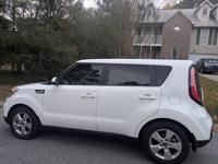 KIA SOUL SUV -ONLY 20,000 MILES-STICKSHIFT-KIA DEALER SERVICED- 35 MPG POWDER SPRINGS - Image 4