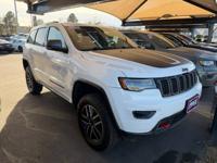 2021 Jeep Grand Cherokee Trailhawk 4WD with rare Hemi V8 only 36k mile