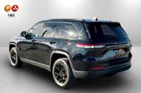 2024 Jeep Grand Cherokee Altitude X suv Diamond Black Crystal CALL 928-351-6484 FOR AVAILABILITY - Image 4