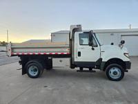 2014 INTERNATIONAL 4x4 HD DUMP TRUCK Plow 300hp 16K AC AUTO UNDER CDL! St Joseph MO - Image 6