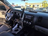 💥2016 TOYOTA SEQUOIA SR5💥5.7L V8 💥4X4💥SAVE THOUSANDS 💵💶💰SAVE THOUSANDS PRICED WAY BELOW KELLY BLUE BOOK💵💶💰 - Image 4