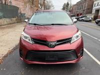 2018 Toyota Sienna L Staten Island NY - Image 2