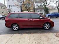2018 Toyota Sienna L Staten Island NY - Image 9