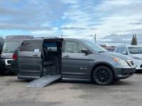 2010 Honda Odyssey Handicap Van - WHEELCHAIR VAN / EZ LOCK / KNEELING Wheelchair Van In Beaverton - Image 5