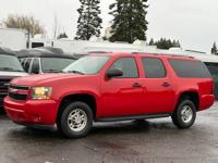2007 Chevrolet Suburban 2500 LS / 4WD / 6.0L VORTEC V8 / ONLY 45K ! Suburban In Beaverton - Image 3