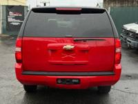 2007 Chevrolet Suburban 2500 LS / 4WD / 6.0L VORTEC V8 / ONLY 45K ! Suburban In Beaverton - Image 8