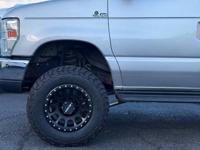 2011 Ford E350 4X4 Van - 4WD QUIGLEY CONVERSION / LIFTED / LOW MILES ! Ford E-350 4x4 van in Beaverton - Image 9