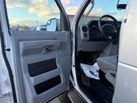 2011 Ford E350 4X4 Van - 4WD QUIGLEY CONVERSION / LIFTED / LOW MILES ! Ford E-350 4x4 van in Beaverton - Image 10