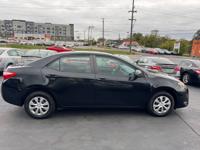 2017 TOYOTA COROLLA Madison - Image 9