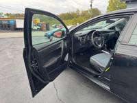 2017 TOYOTA COROLLA Madison - Image 10